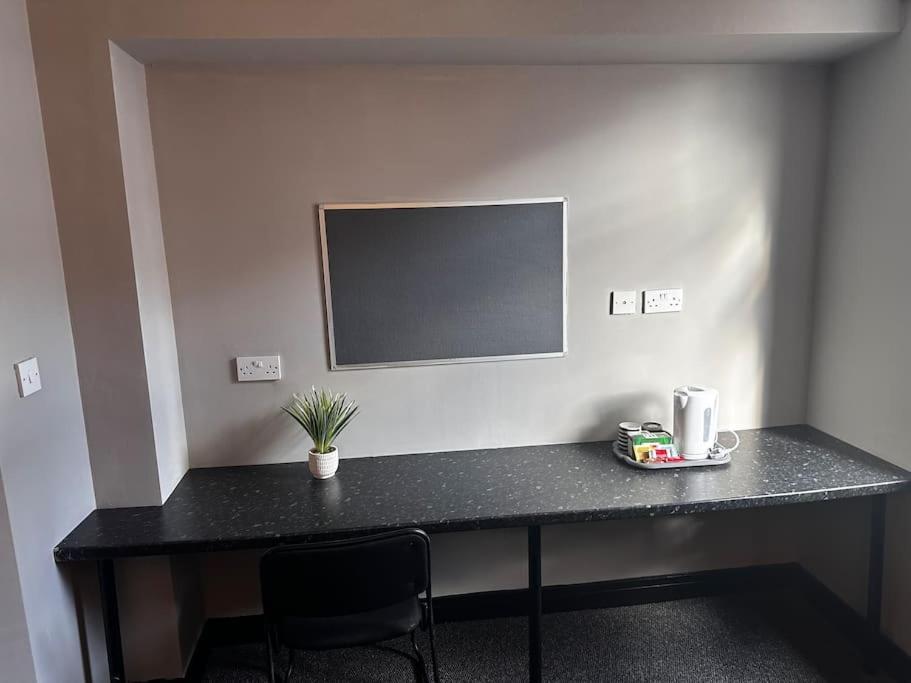 Living - Stylish & Spacious 5 Bedrooms Coventry