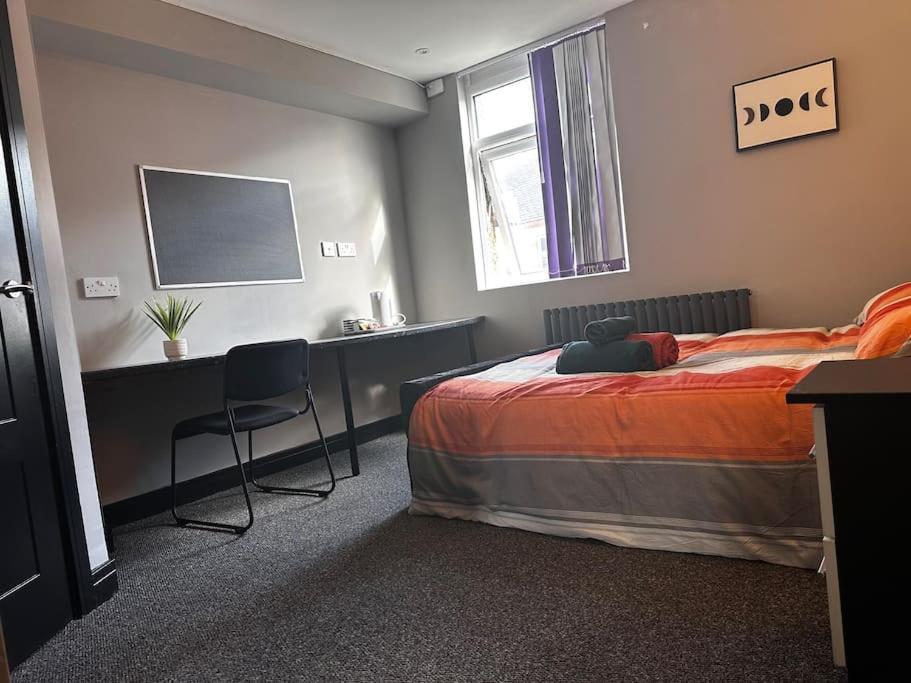 Apartment Living - Stylish & Spacious 5 Bedrooms Coventry